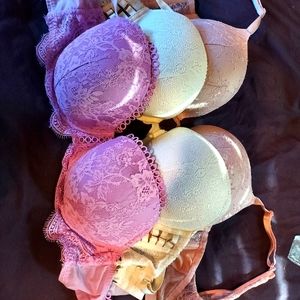 Bundle of 3 VS 34DDD BRAS